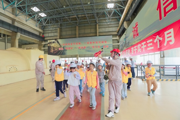 13395134881666100_副本